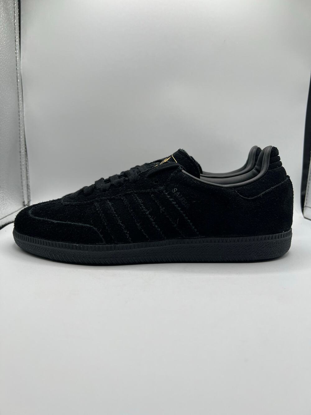 Adidas Samba “Core Black Gold” size 6 men’s